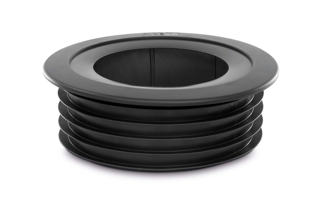 PIPESNUG 4" SOIL/110MM; BLACK