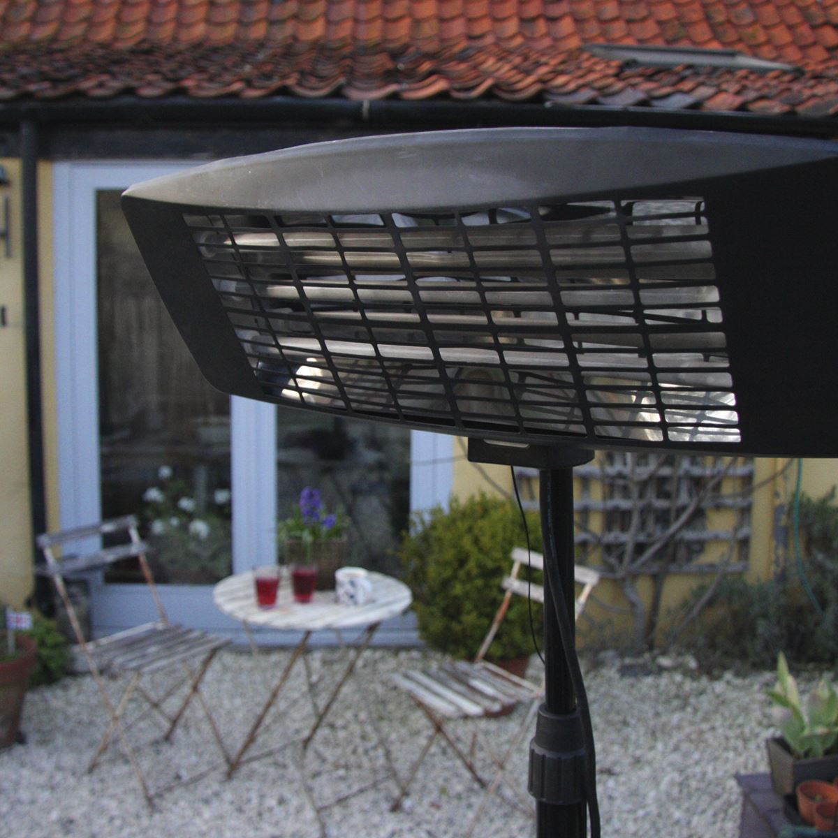 Sealey IFSH2003 Infrared Quartz Patio Heater with Telescopic Floor Stand 2000W/230V | 230V - 13A, Tip-Over Switch | A totally dry heat, no