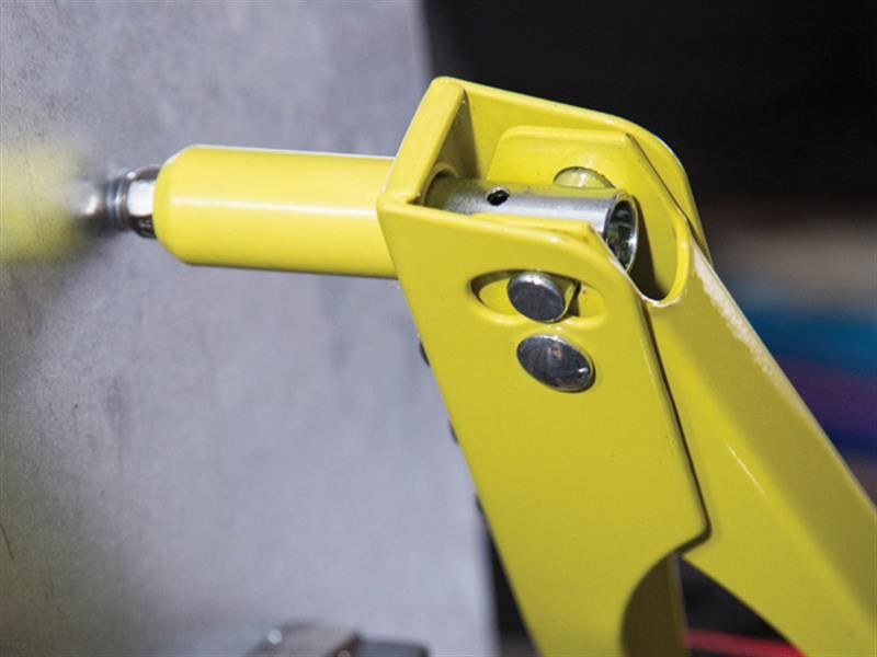 BlueSpotTools 09101 Hand Rivet Gun + 60 Rivets