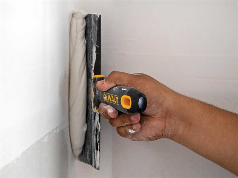 DEWALTDrywall EU2-138 Soft Grip Taping Knife 355mm (14in)