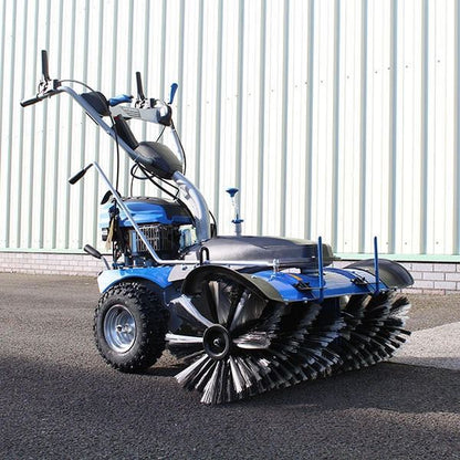 Hyundai HYSW1000 Petrol Sweeper 173cc 100cm Self Propelled Yard Sweeper Power Brush