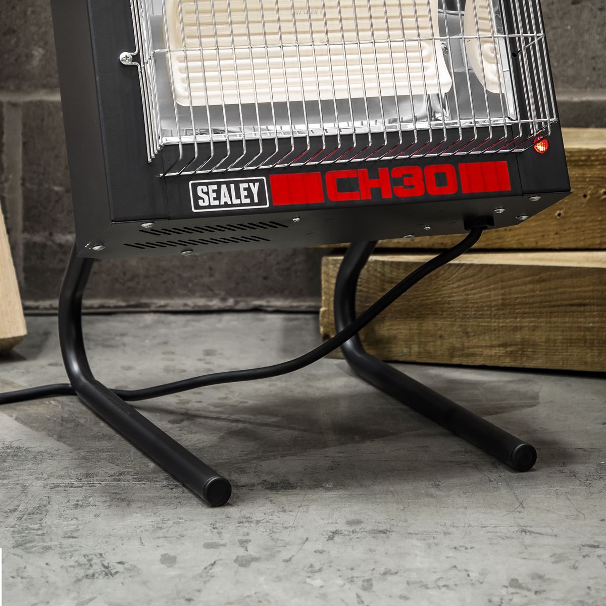 Sealey CH30 Ceramic Heater 1.4/2.8kW 230V | 1400/2800W, 230V - 13A, Thermostat, Timer, Adjustable | Powder coated metal construction with two ceramic