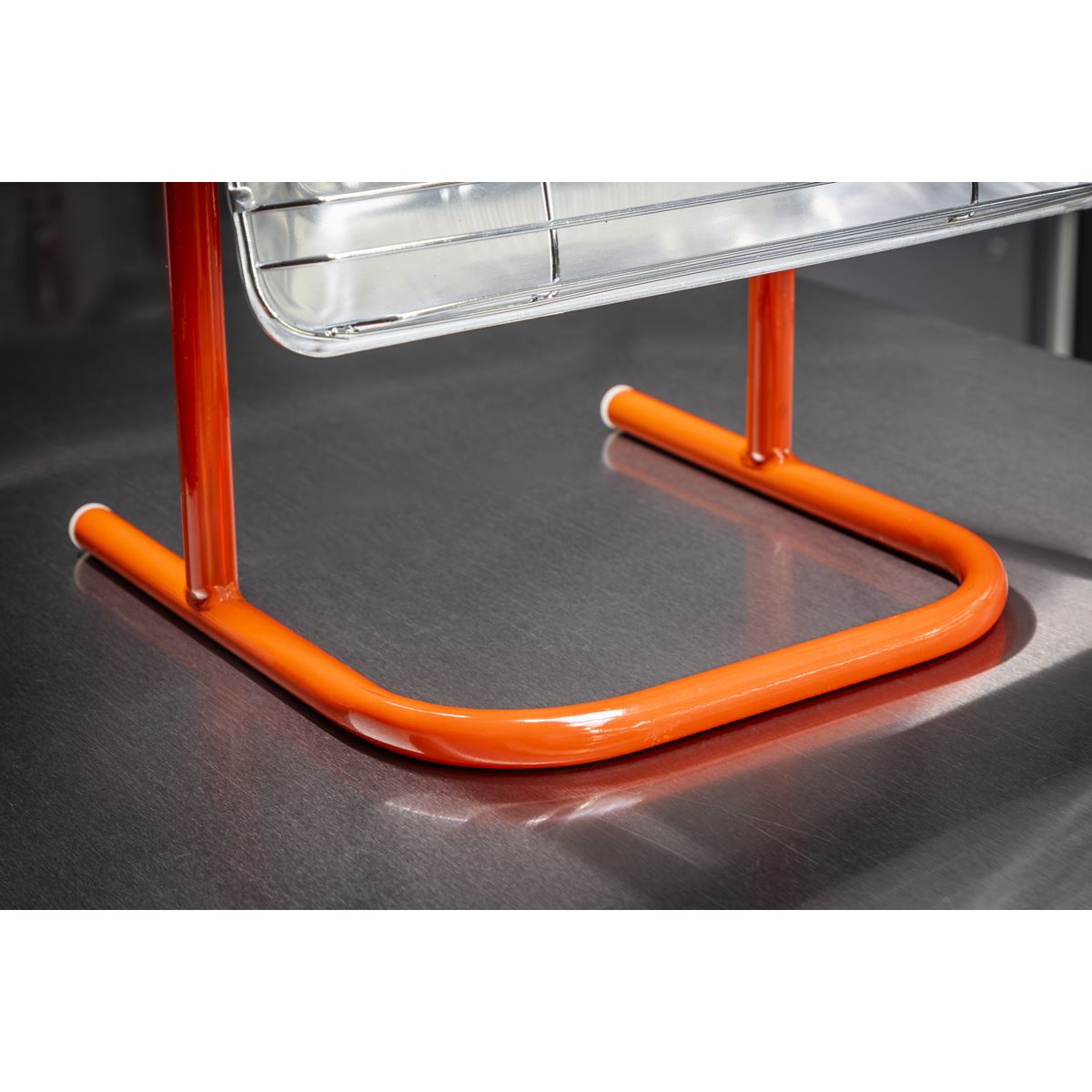 Sealey LP14 Propane Heater with Stand 14,330Btu/hr | 14,330Btu/hr(4.2kW) | Steel tube stand with built-in handle. | Automatic shut-off prevents