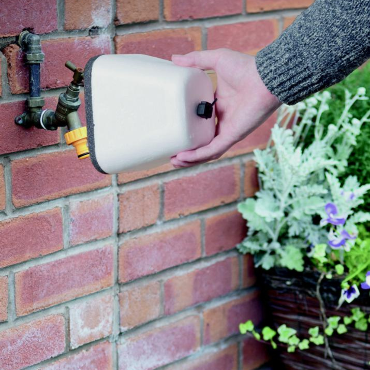 Yuzet Outside Tap Cover Insulated Polystyrene Thermal Frost Protector Tap Jacket