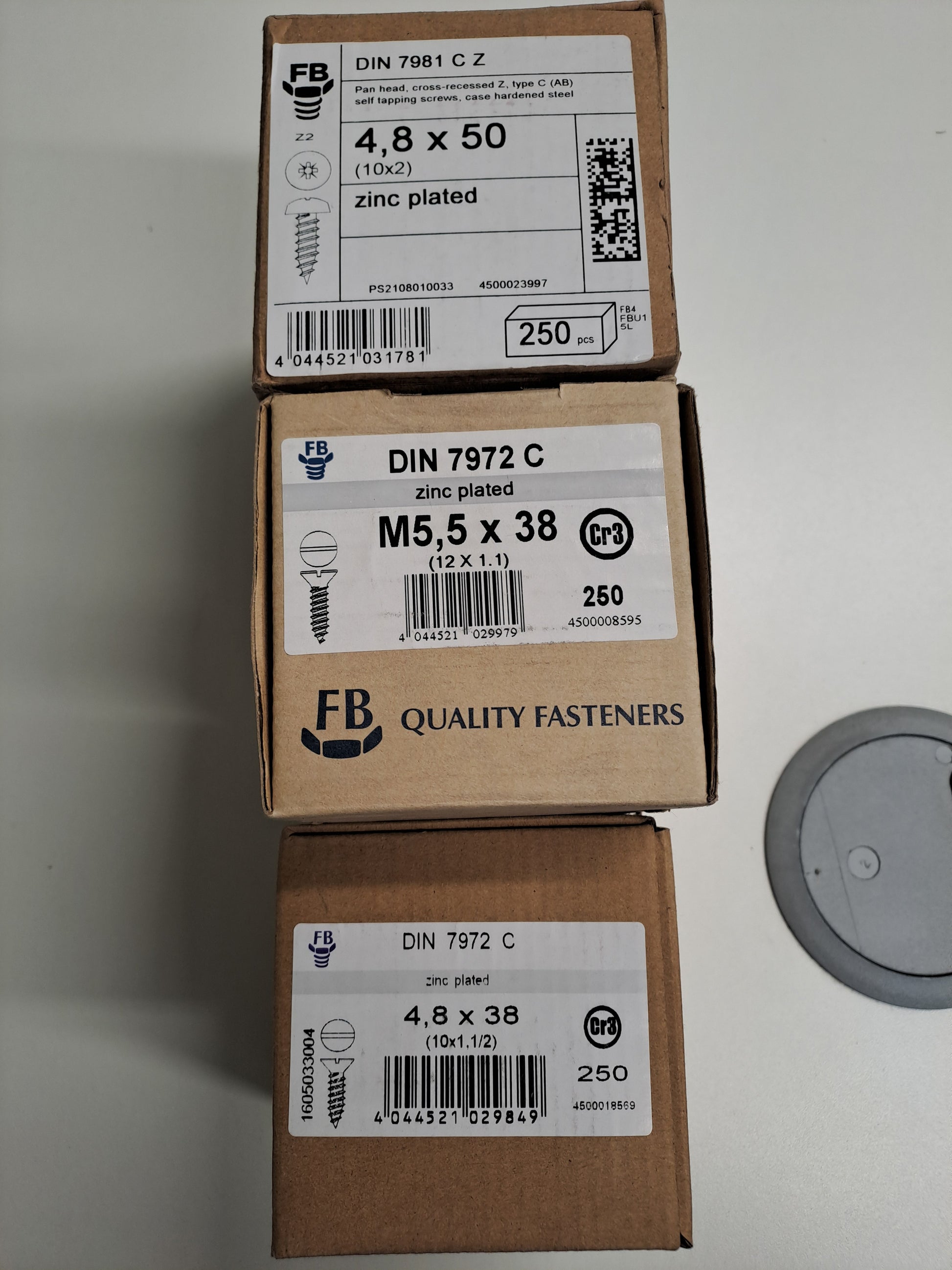 FB quality Screws, job Lot various Sizes 10 boxes - 250 screws per box