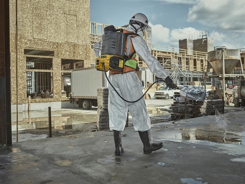 DeWalt Power Tools DCCS1100N XR Concrete Chemical Sprayer 18V Bare Unit