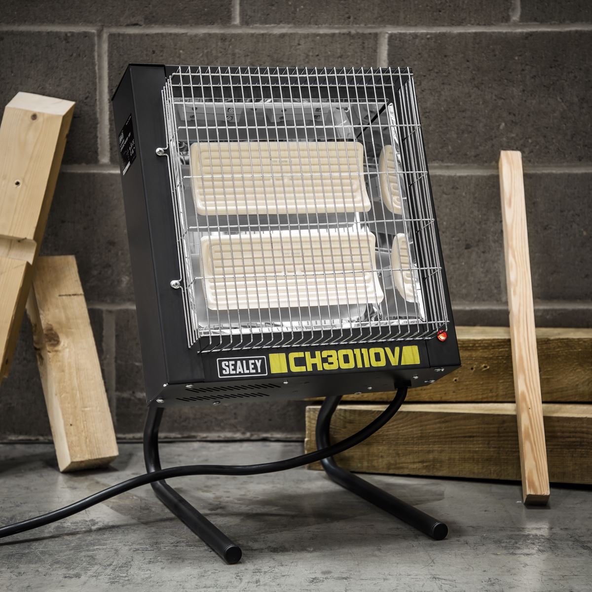 Sealey CH30110V Ceramic Heater 1.2/2.4kW 110V | 1200/2400W, 110V - 32A, Thermostat, Timer, Adjustable | Powder coated metal construction with two