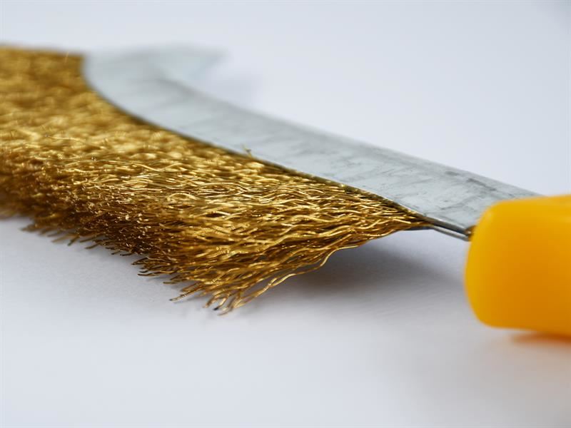 Faithfull FAIWBHANDB Wire Scratch Brush Brass Yellow Handle |