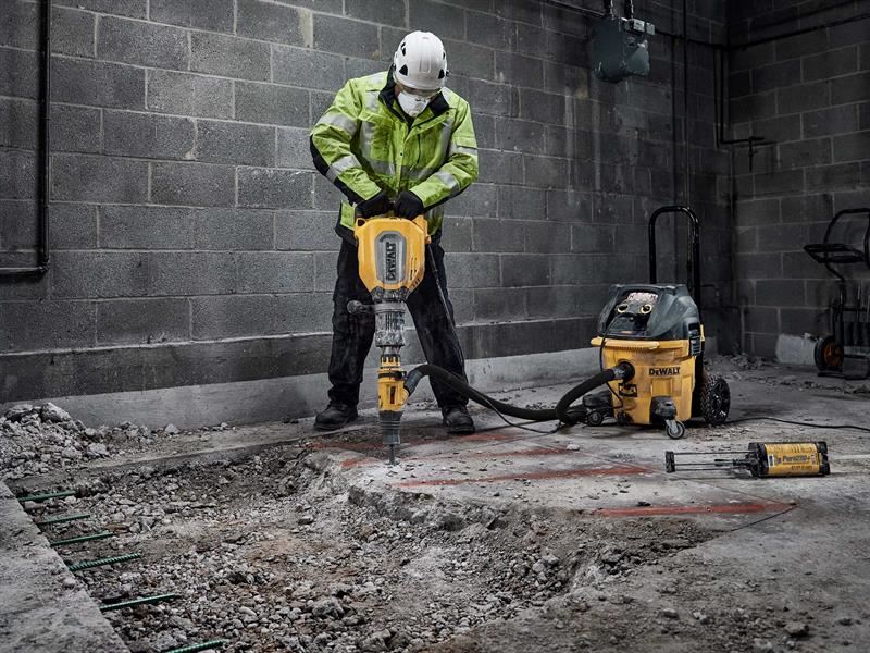 DeWalt D25911K SDS-Max Demolition Hammer 11kg 110V