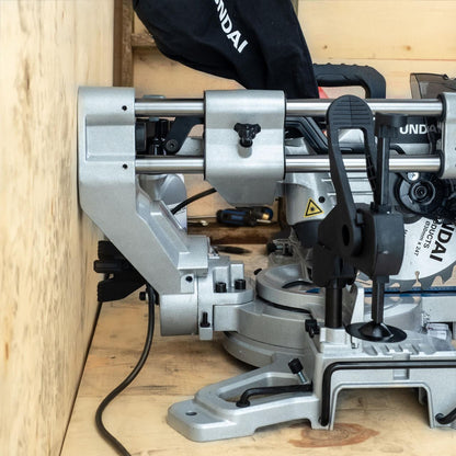 Hyundai HYMS1500E Electric Mitre Saw 1500W 210mm Blade 70mm Cut Sliding 230V Chop Saw Sliding Saw Woodworking Chop Saw