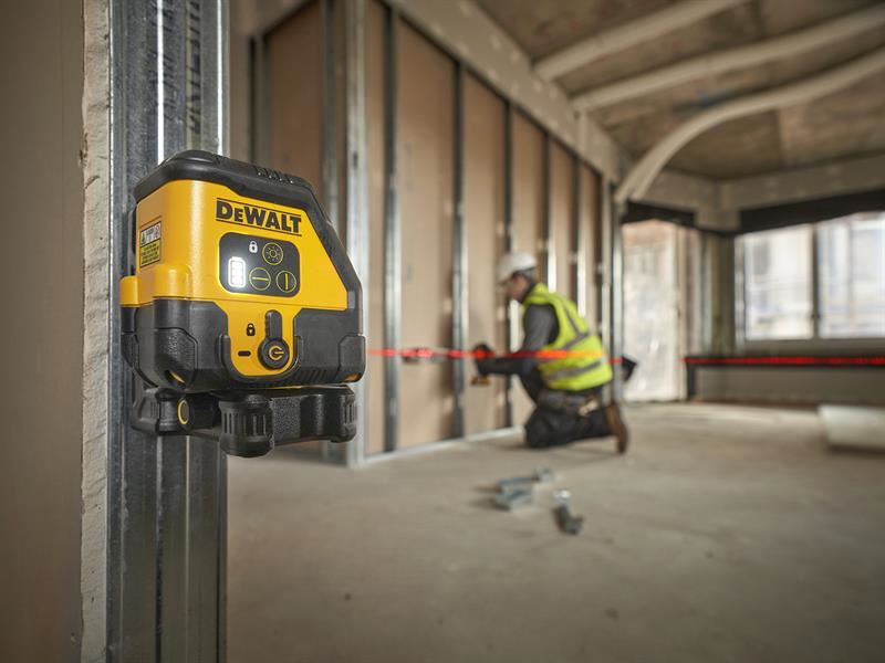 DeWalt Power Tools DCLE14201RB USB-C Rechargeable Cross Line Red Beam Laser