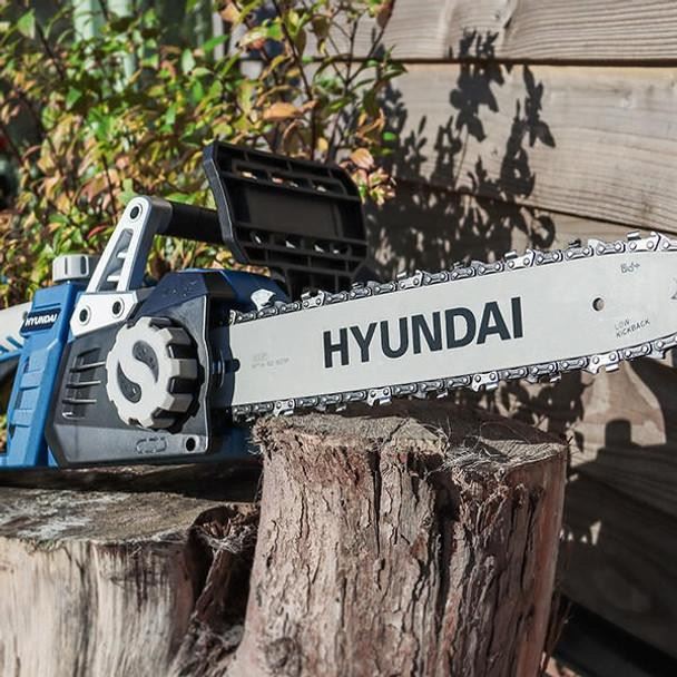 Hyundai HYC1600E Electric Chainsaw 1600W 14in 35cm Bar 13m/s Chain 230V Corded Garden Saw Tree Log Cutting Garden Saw