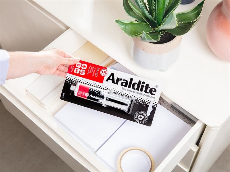 Araldite� ARL400007 Rapid Epoxy Syringe 24ml