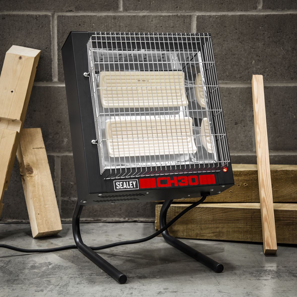 Sealey CH30 Ceramic Heater 1.4/2.8kW 230V | 1400/2800W, 230V - 13A, Thermostat, Timer, Adjustable | Powder coated metal construction with two ceramic