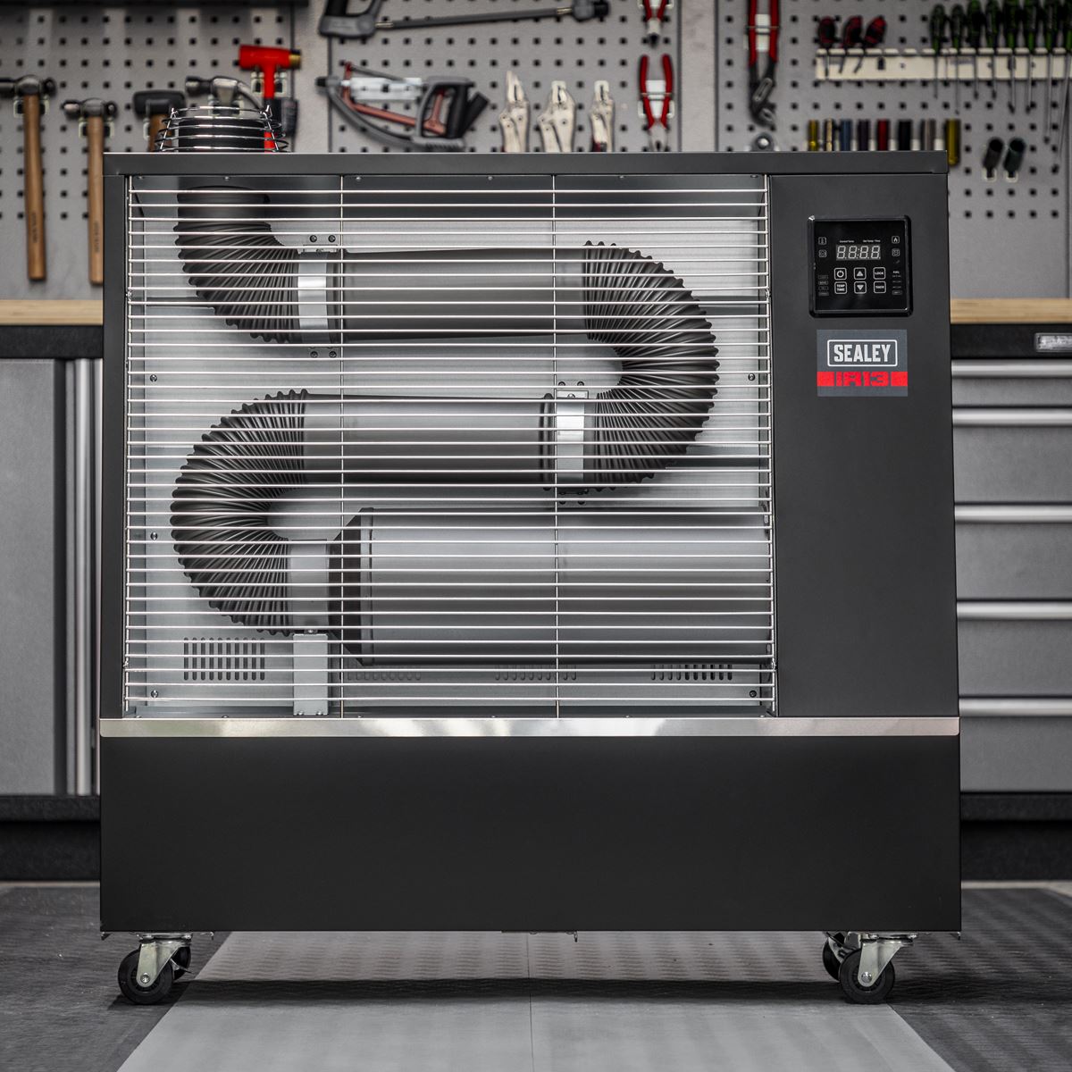 Sealey IR13 Industrial Infrared Diesel Heater 13kW | 44,500btu/hr(13kW), 80W, 230V~50Hz, Thermostat, Timer, Wheels, Overheat Protection