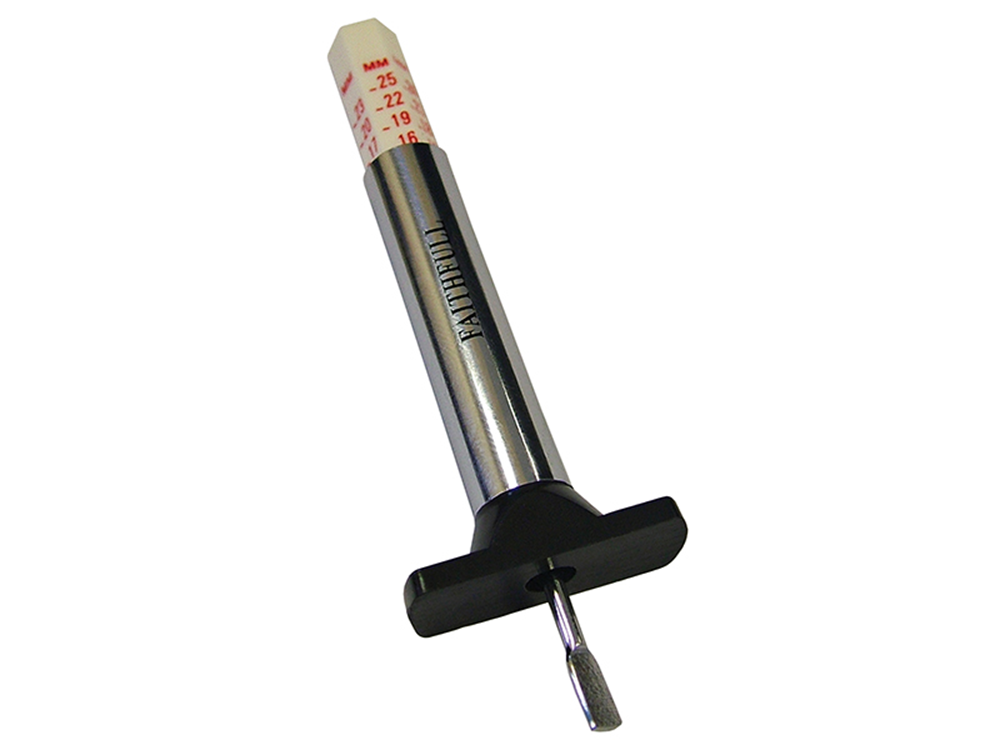 Faithfull FAIAUTGAUGE Tread Depth Gauge Manual |