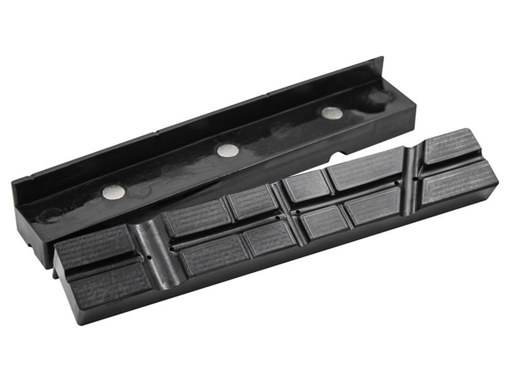 Faithfull FAIMAGVJ200 Magnetic Plastic Vice Jaws 200mm (8in) |