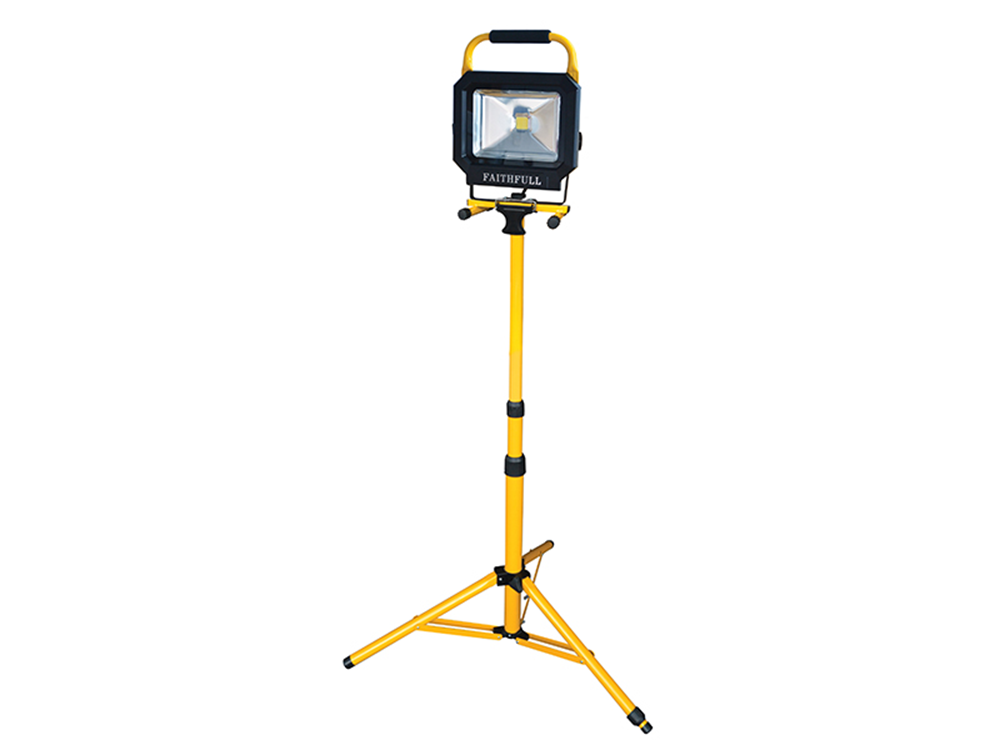 Faithfull Power Plus FPPSLLED30T COB LED Single Pod Tripod Sitelight 30W 2100 Lumens 240V |