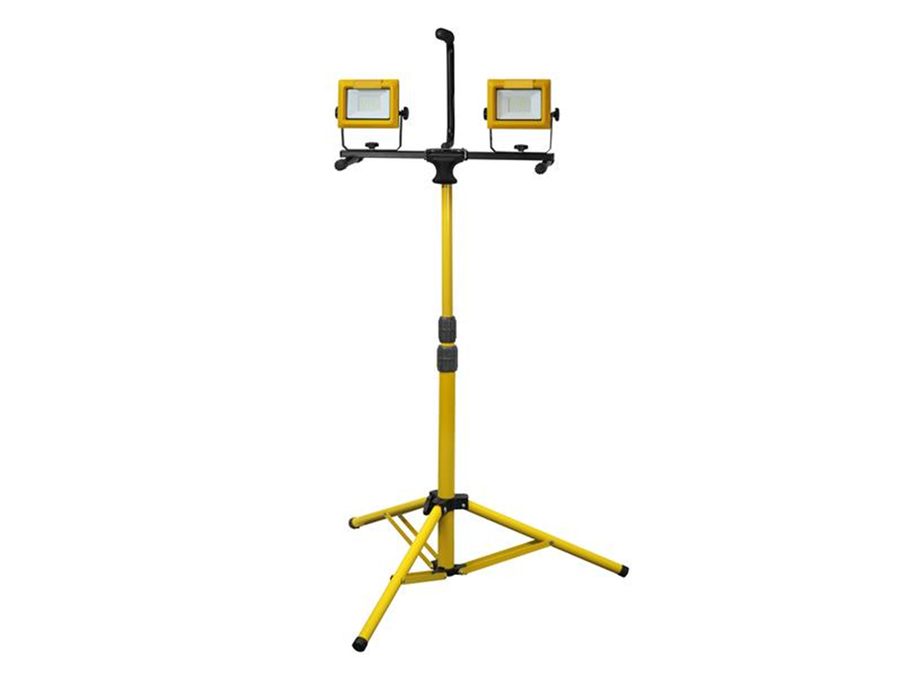 Faithfull Power Plus FPPSLT70V LED Twin Tripod Site Light 70W 240V |