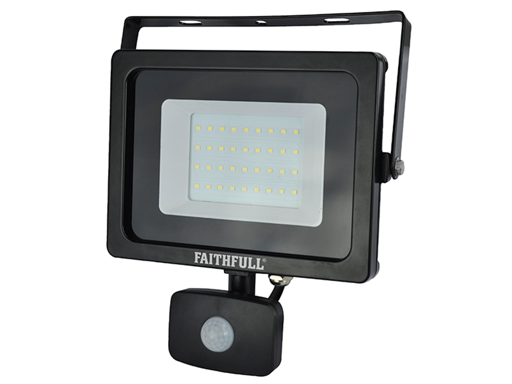 Faithfull Power Plus FPPSLWM30S SMD LED Security Light with PIR 30W 2400 Lumen 240V |