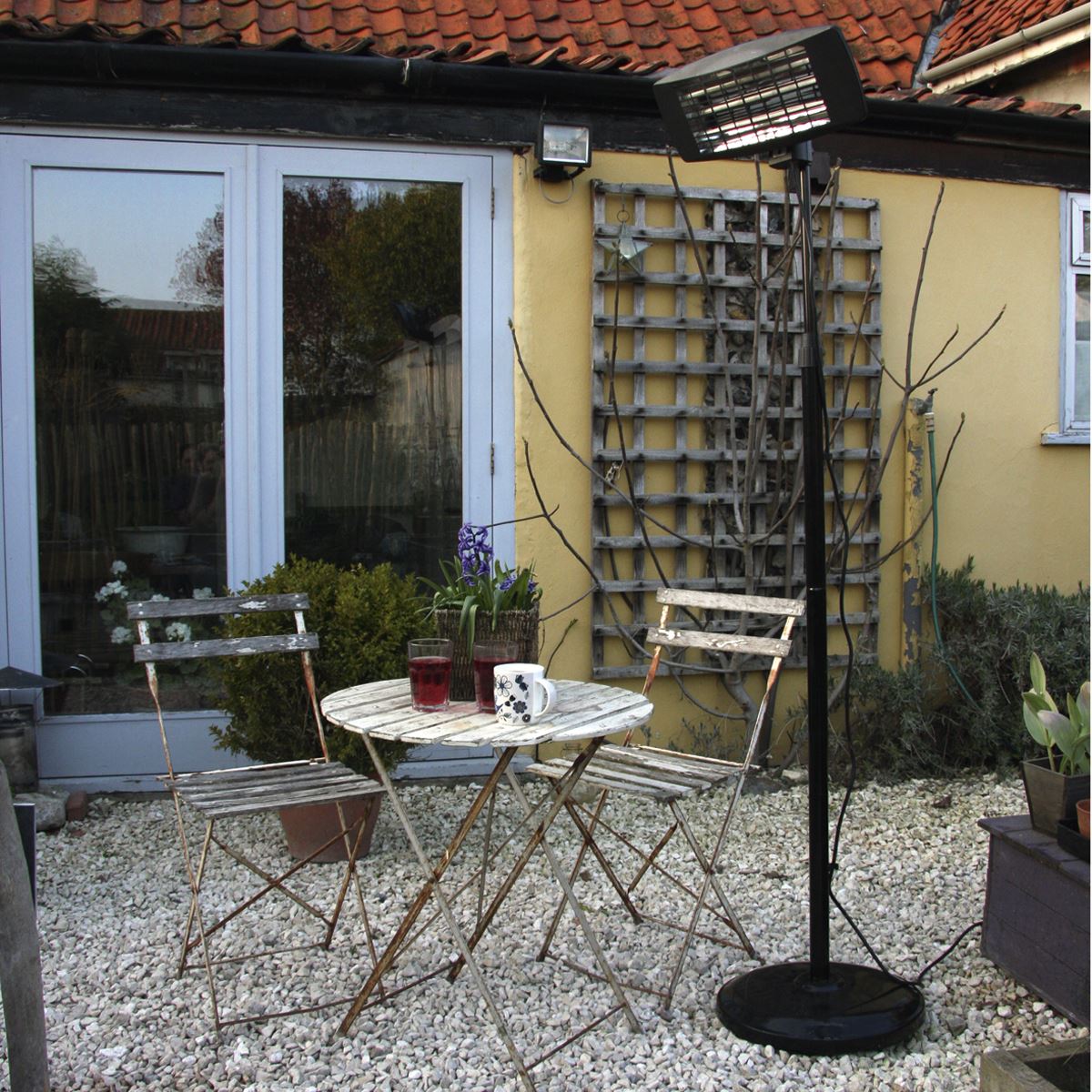 Sealey IFSH2003 Infrared Quartz Patio Heater with Telescopic Floor Stand 2000W/230V | 230V - 13A, Tip-Over Switch | A totally dry heat, no