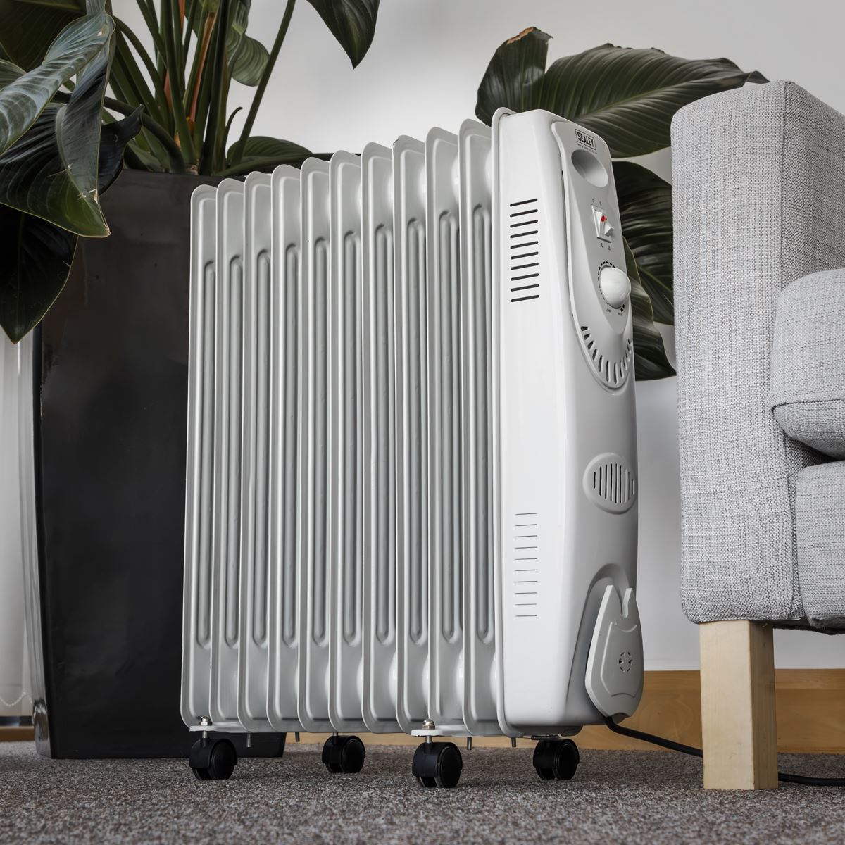 Sealey RD2500 11-Element Oil-Filled Radiator 2500W/230V | Thermostat, Tip-Over Switch | Oil filled radiator suitable for office, home, showroom and