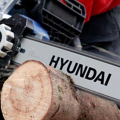 Hyundai HYC1600E Electric Chainsaw 1600W 14in 35cm Bar 13m/s Chain 230V Corded Garden Saw Tree Log Cutting Garden Saw