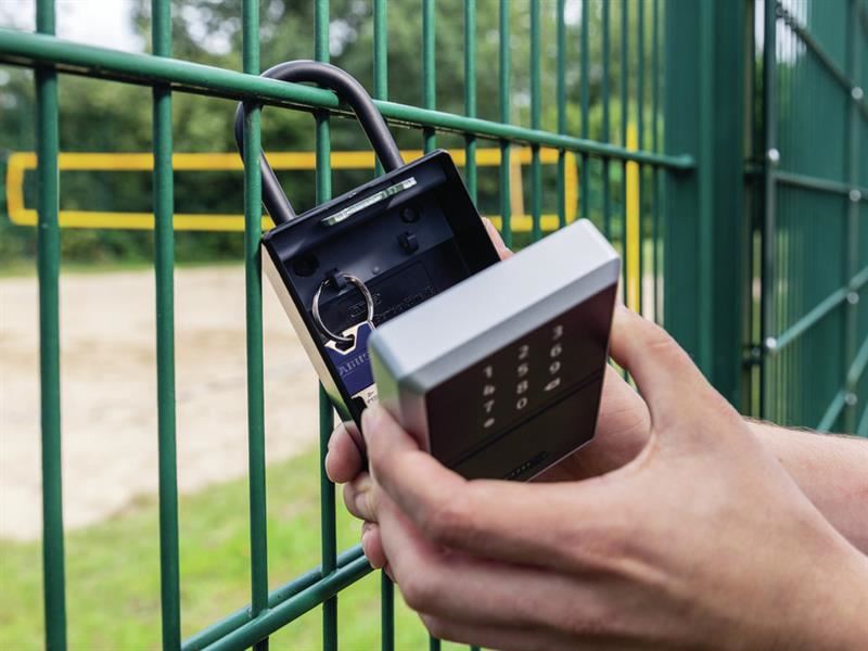 ABU 787 SMART-BT KeyGarage  with Shackle