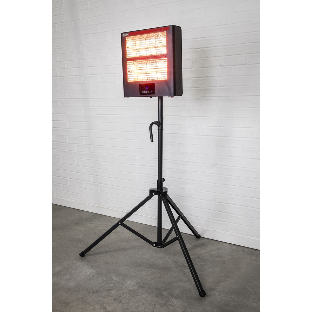 Sealey IR28CT Infrared Quartz Heater with Tripod Stand 1.4/2.8kW/230V | 1400/2800W | Electric heater with infrared quartz lamp. Suitable for wall or