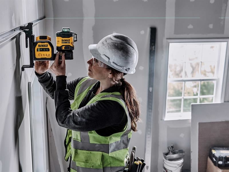 DeWalt DCE089D1G18-GB DCE089D1G18 3 x 360 Green Multi-Line Laser 12/18V 1 x 2.0Ah Li-ion
