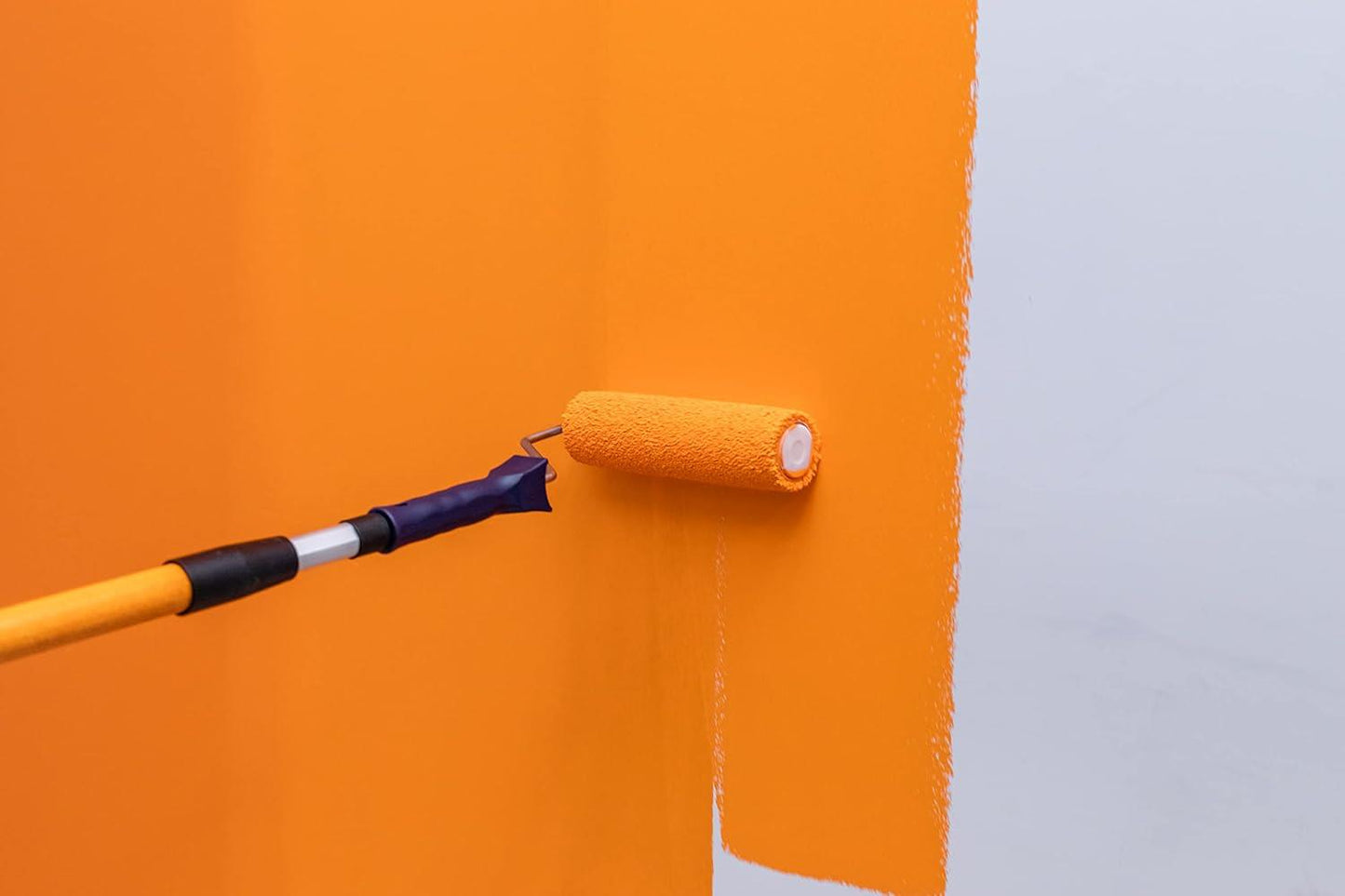 For The Trade 7 Piece 9in Medium Pile Paint Roller Set with Tray Frame and Sleeves for Interior Decorating