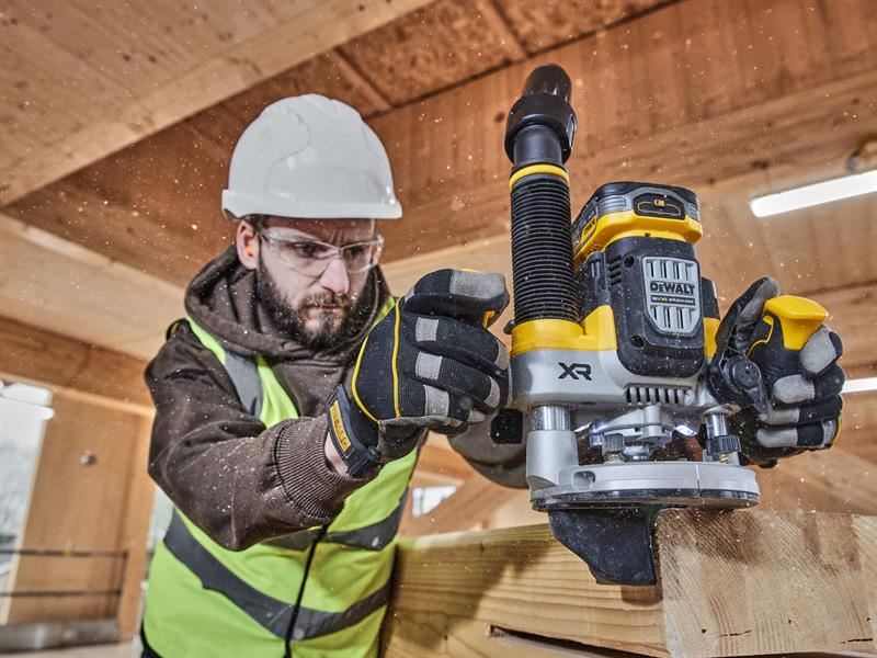 DeWalt 18V XR 1/2in Plunge Router Brushless 2x5Ah POWERSTACK DCW620H2