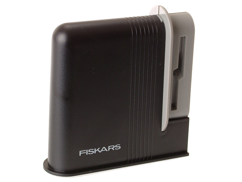 Fiskars 1000812 Clip-Sharp� Scissor Sharpener